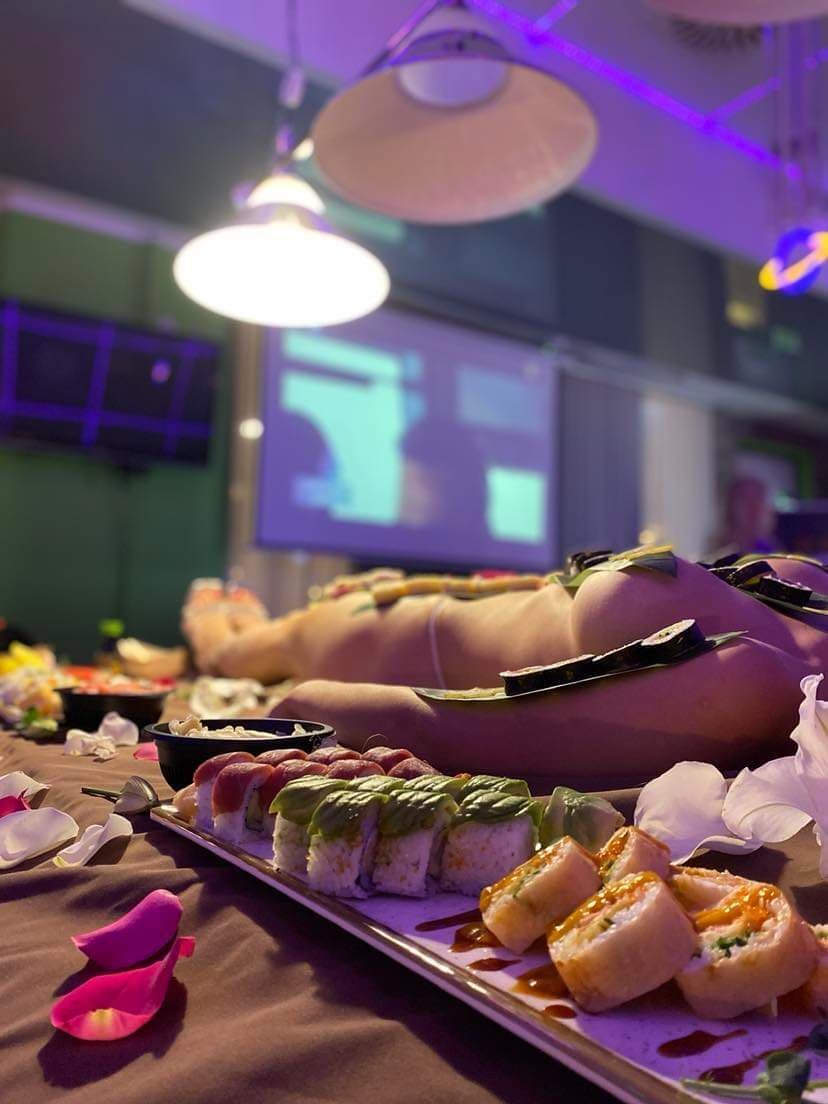 Modelka Body Sushi | Oferta Body Sushi Beskid Śląski i Żywiecki Modelka Body Sushi. Oferta Body Sushi wraz ze Striptizerką